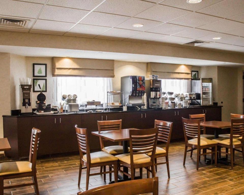 Sleep Inn Geistown Екстер'єр фото