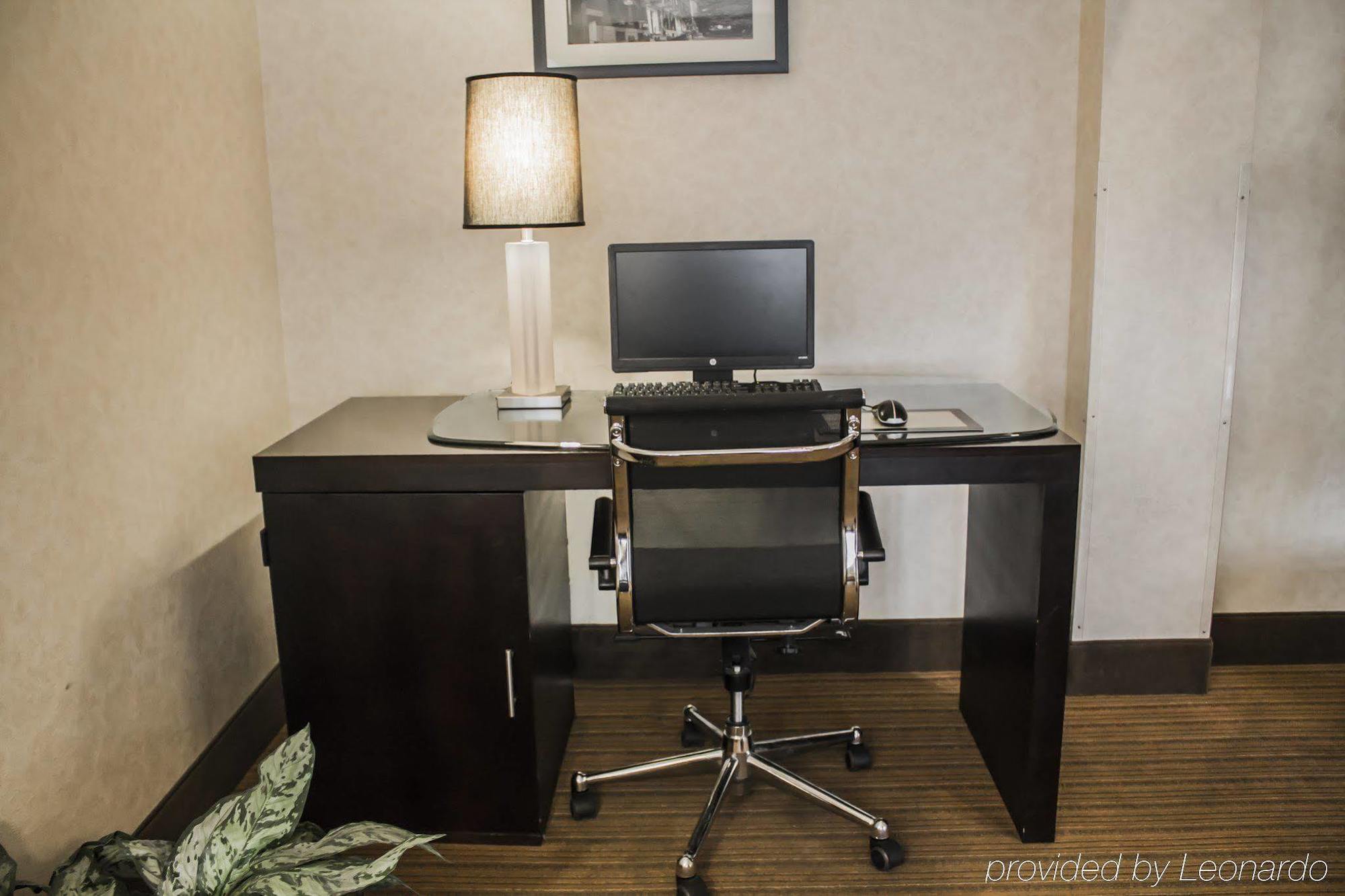 Sleep Inn Geistown Екстер'єр фото